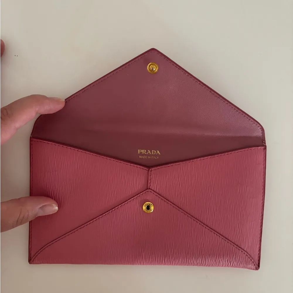 Prada Vitello Pink Envelope Clutch Wallet with Gold Embossed Hardware - Image 8