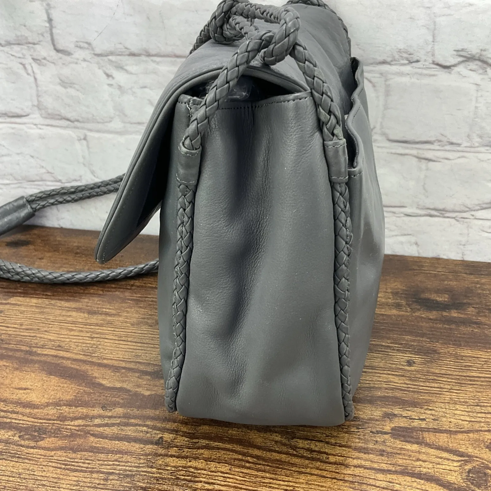 Jones New‎ York Vintage Gray Signature Braided Strap Leather Purse - Image 3