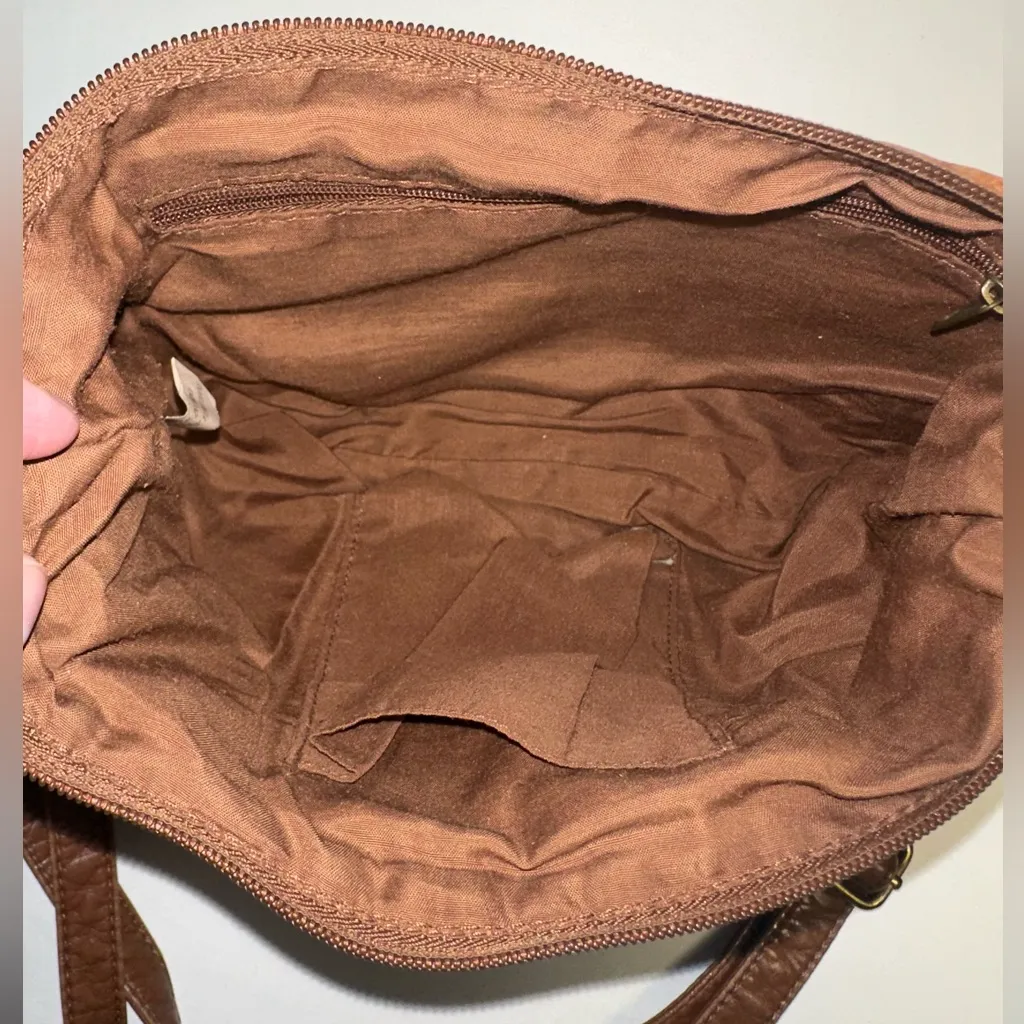 St. Johns Bay • Vintage Soft Faux Leather Floral Brown Purse Adjustable Strap - Image 5