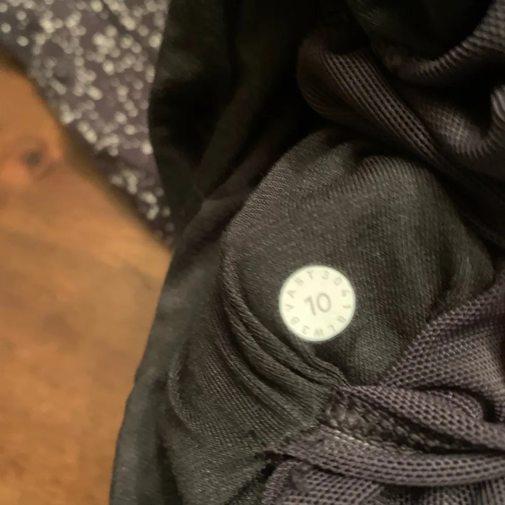 Lululemon Jacket Women’s 10 Run Briskly 1/2 Zip Magnetized Jacquard Black White - Image 4