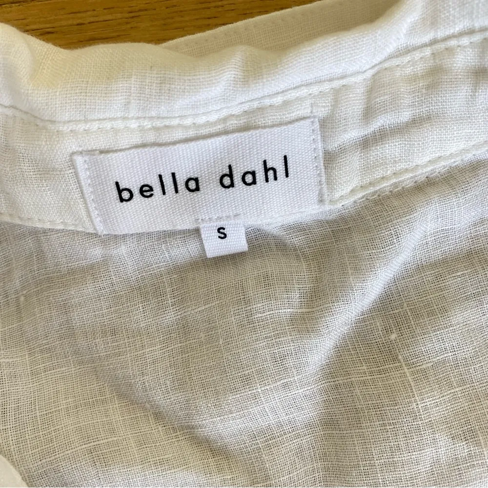 Bella Dahl  Long Sleeve Button Down Linen Shirt in White - Image 2