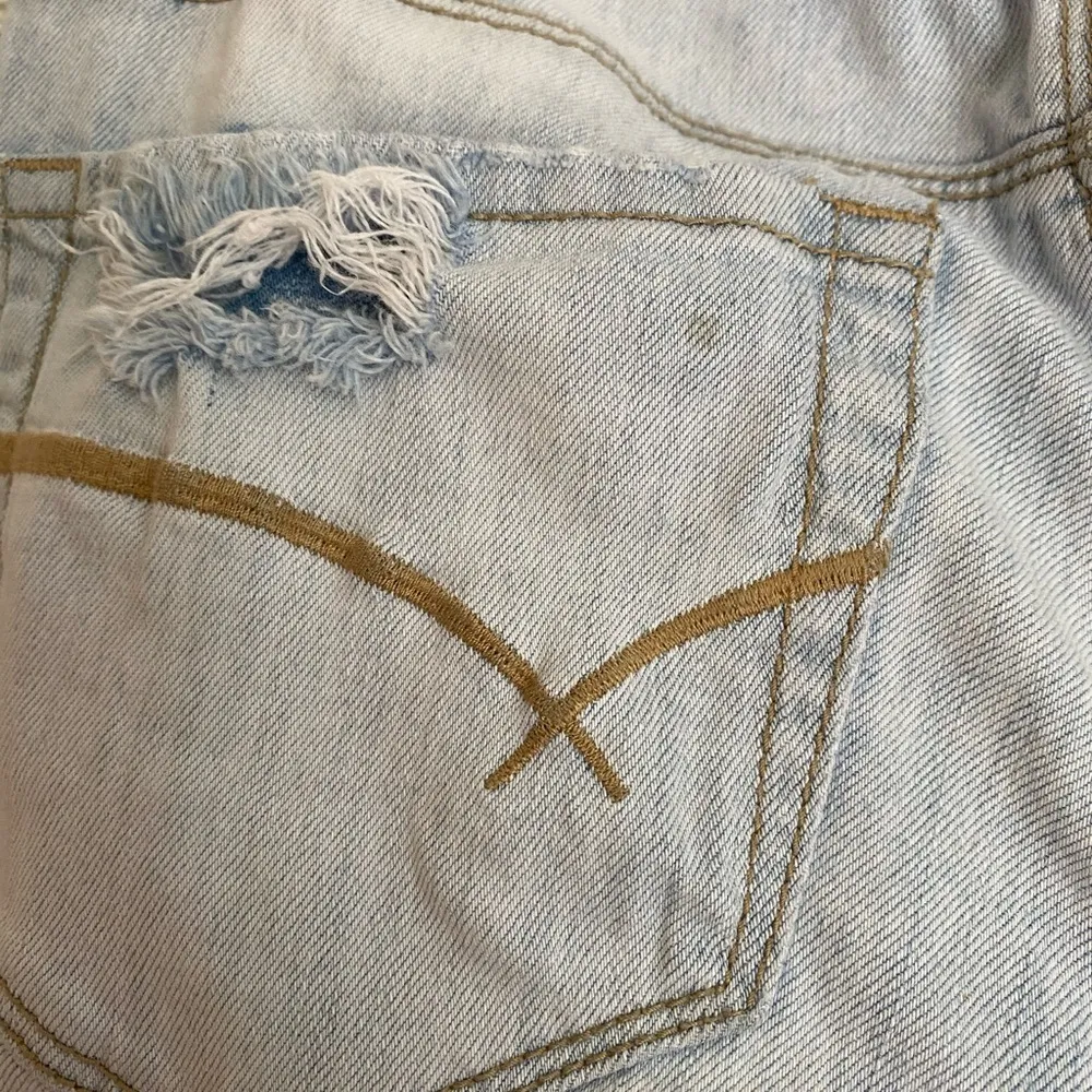 Bullhead Black Skinniest Distressed Jeans Size 5 Blue - Image 5