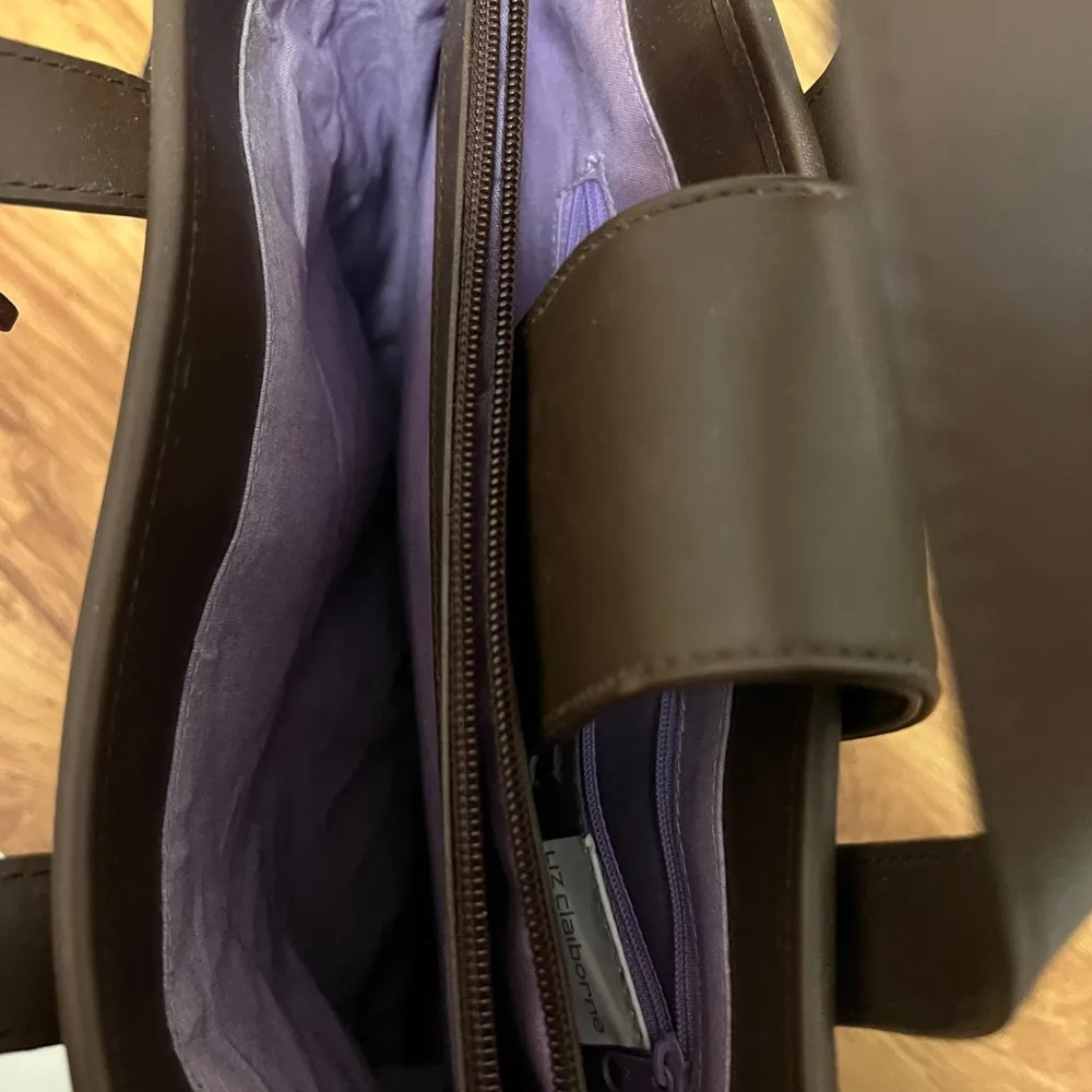 Liz Claiborne Straw Handbag with Hanging Palm Tree Charm Accessory - Image 3