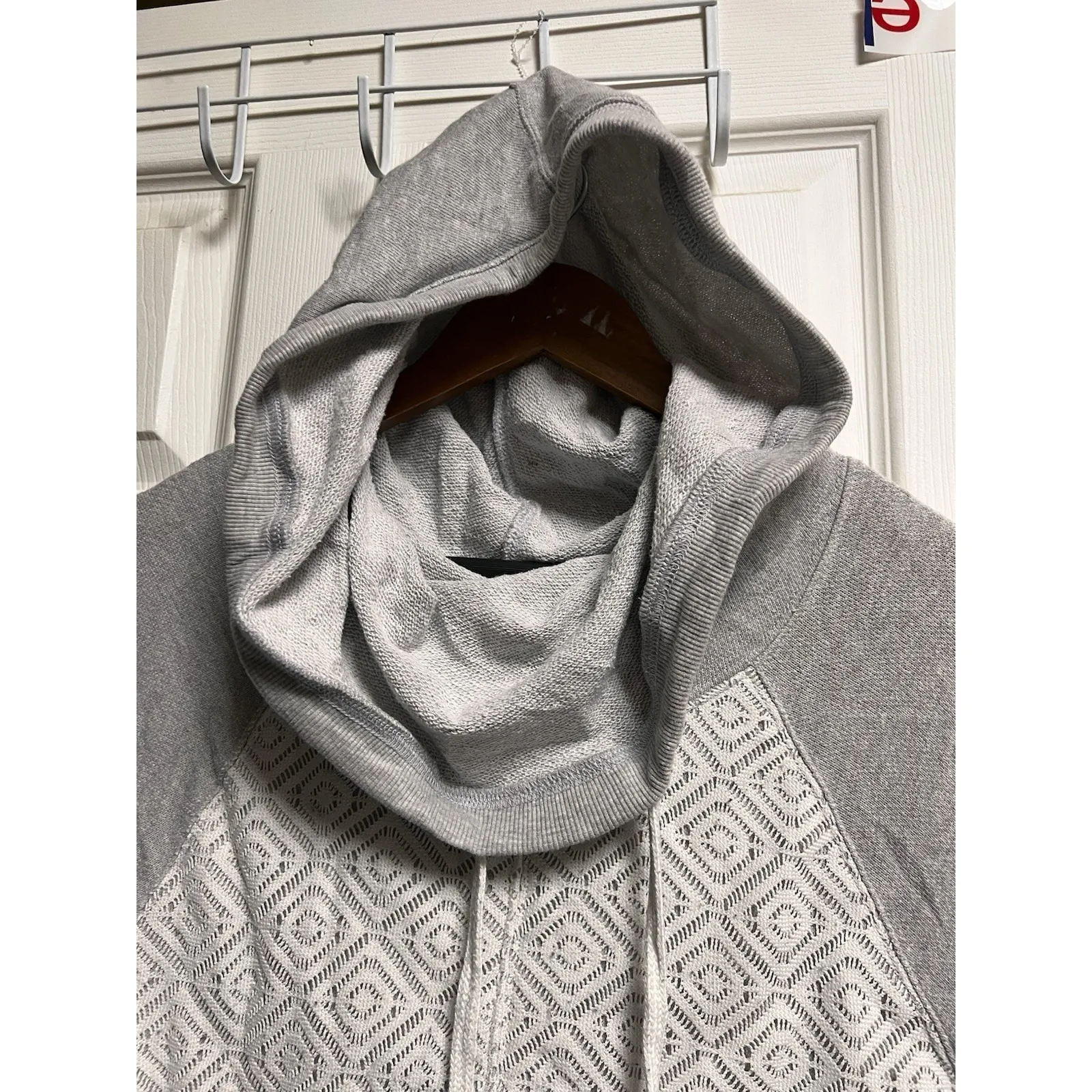 025-006 Miss Chievous Hoodie Womens M Gray‎ Lace Crochet Over Front Casual - Image 4