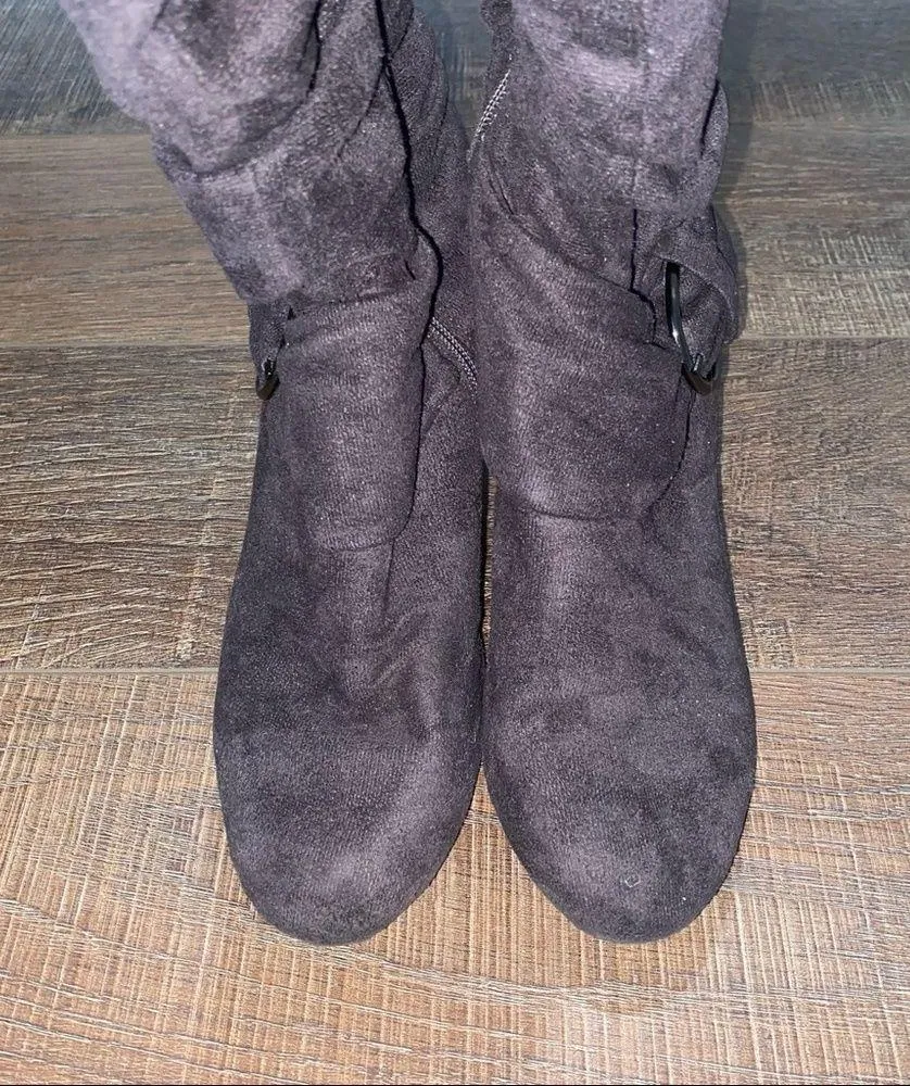 Dark Gray Boots Women’s 8 - Image 4