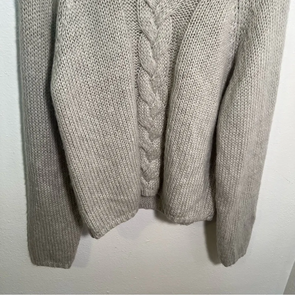 Cowl Neck Sweater Light Heather Gray Cable Knit Size M - Image 3