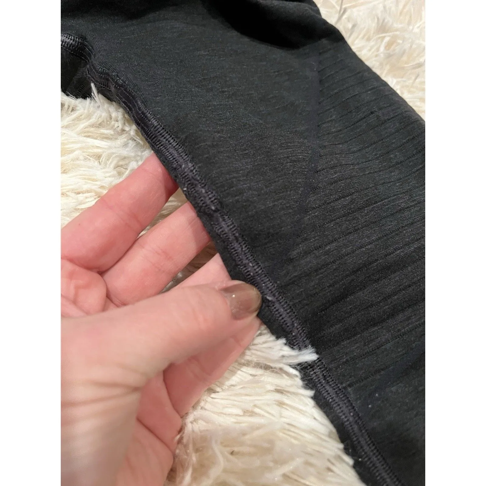 Alphalete Sports Leggings Size S Butt Scrunch Seamless Front Seam Dark Gray - Image 4