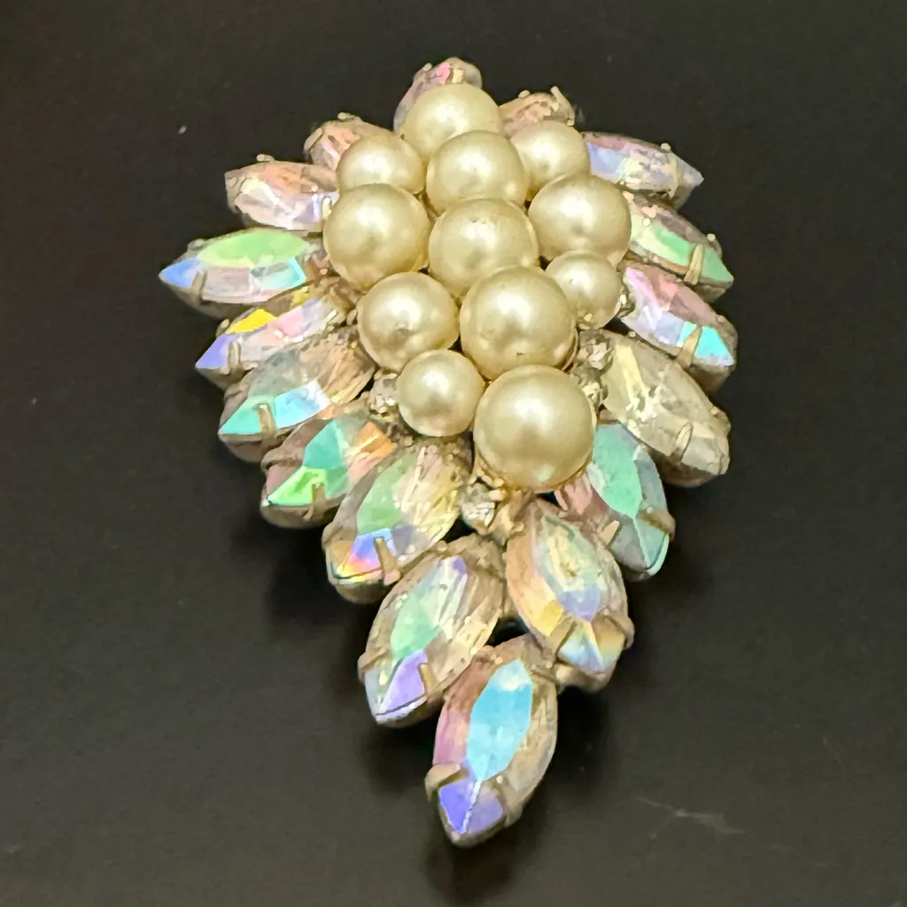 Vintage Aurora Borealis Marquise Rhinestones Faux Pearl Silver - Image 4