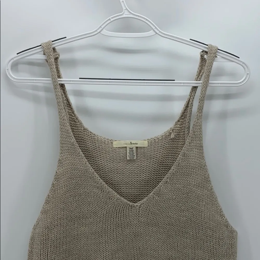 Trinity sweater knit tank top hi lo button detail Tan - Image 3