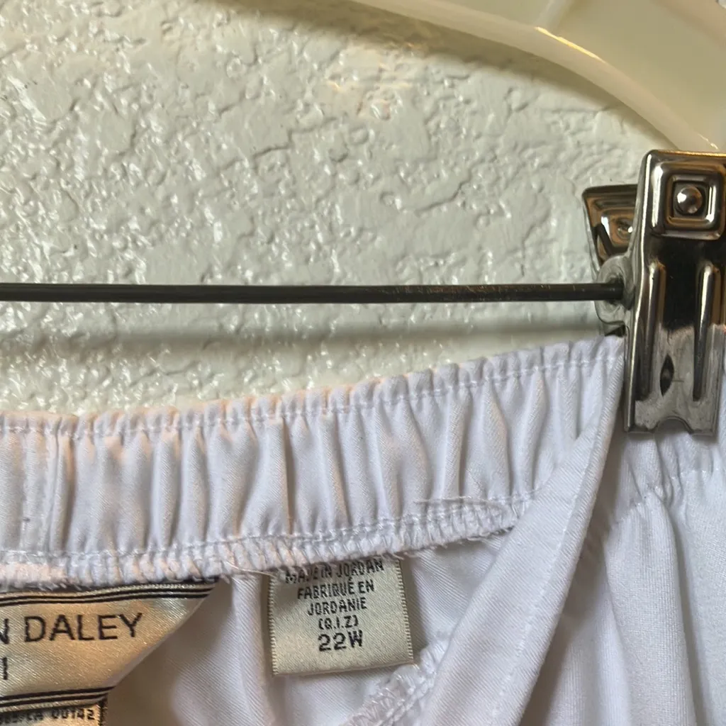 Allison Daley FINAL MARKDOWN  slacks 22w - Image 5