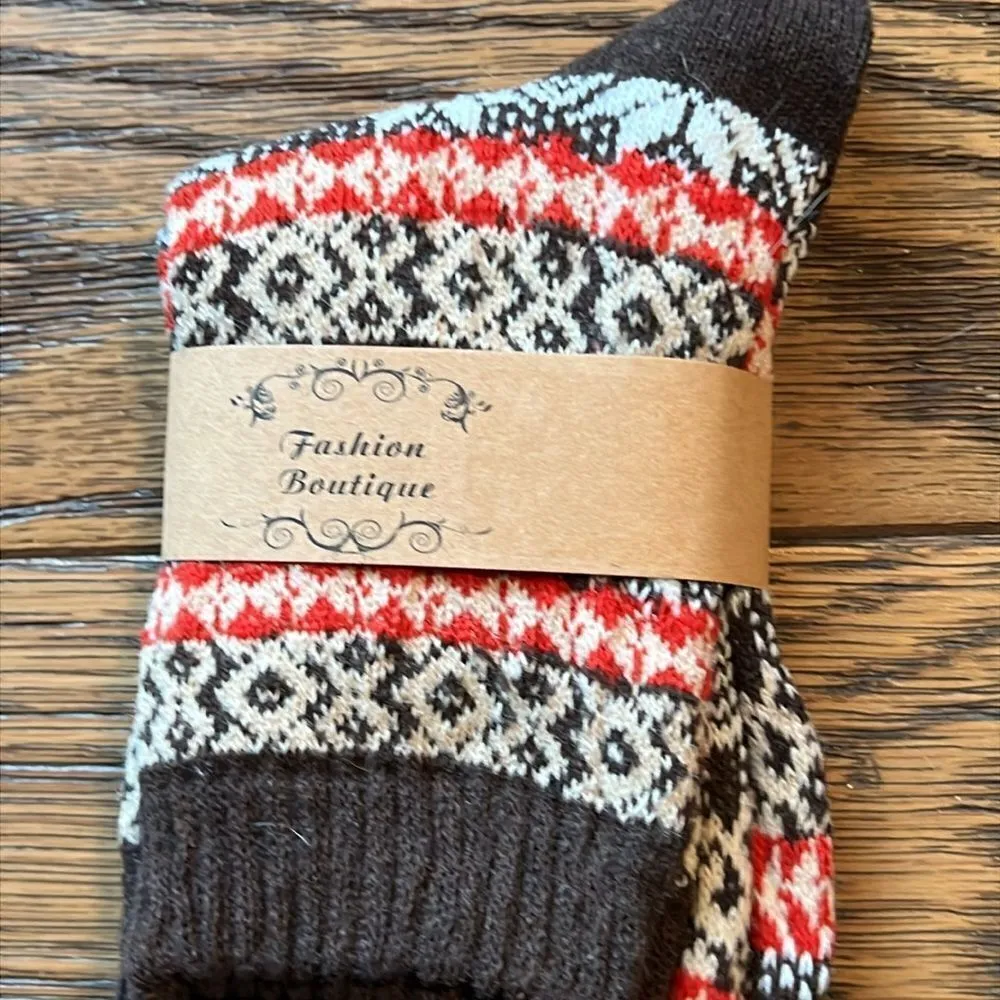 BRAND NEW Fashion Boutique Winter‎ Wool Brown Socks D14 - Image 2