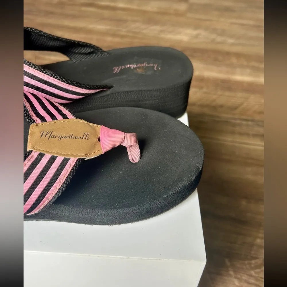 Margaritaville Women’s Flip Flops Size 7 - Image 4