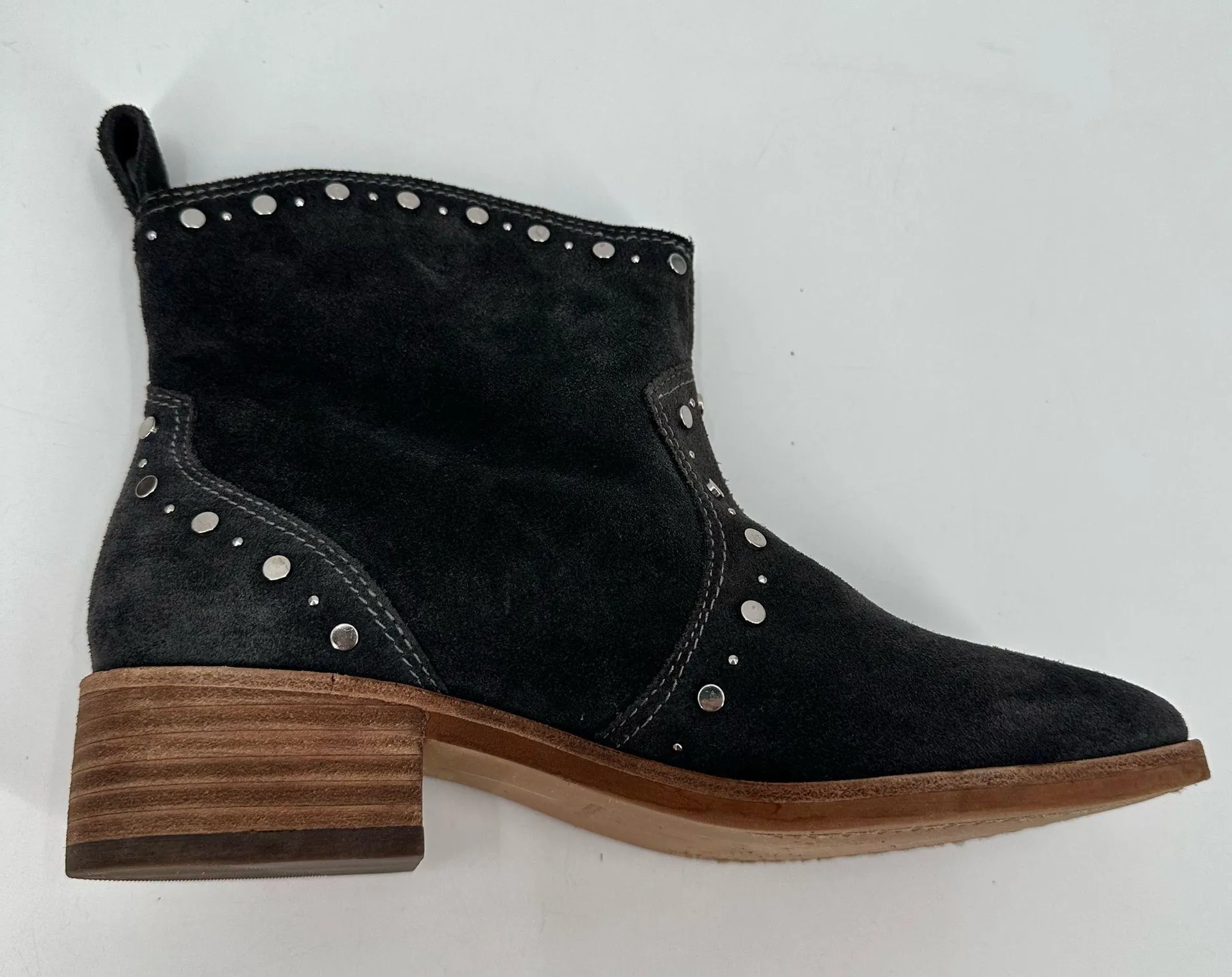 Dolce Vita Boots TOBIN Womens 7.5 Gray Suede Studded Booties Western Block Heel - Image 9