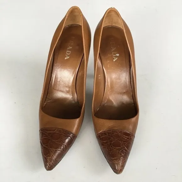 Prada  Made in Italy Brown‎ Leather Pointy toe 3” He - Image 2