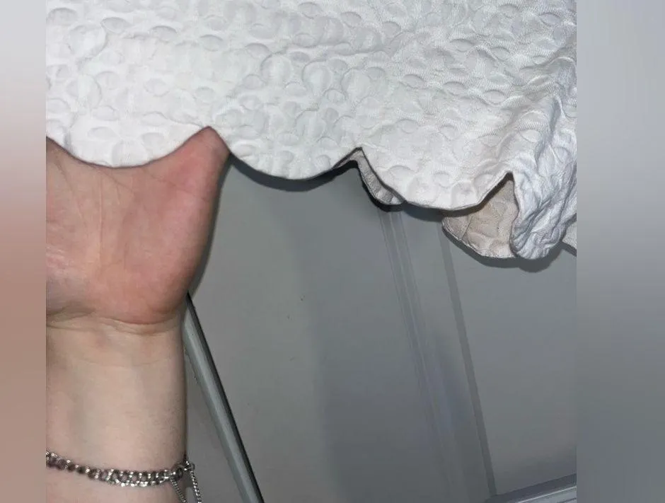 Crown & Ivy Scalloped White Summer Casual & Comfort Shorts Size 10 (Medium) - Image 10