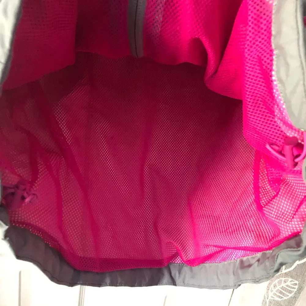 The north face women jacket with hoodie, size small P - Image 6