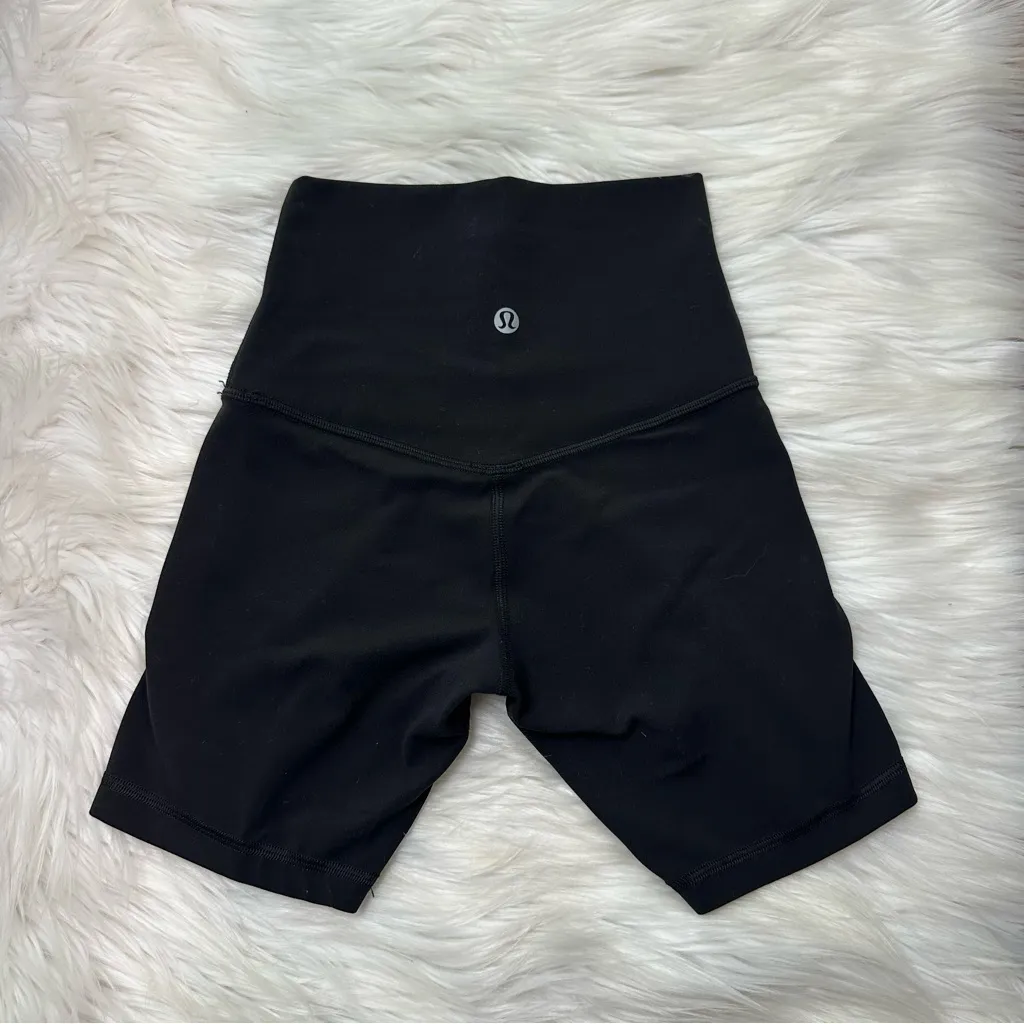 lululemon athletica Align high waisted black shorts - Image 2