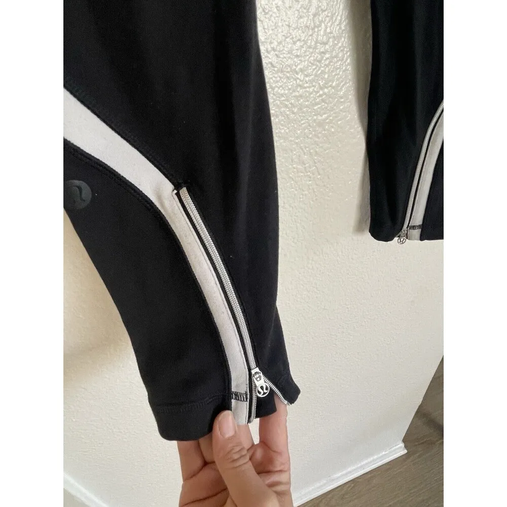 Lululemon Steadfast Women's Black & White Skirt Cropped Leg Zipper Leggings Sz 2 - Image 4