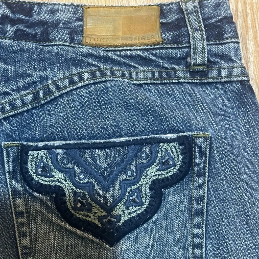 Tommy Hilfiger low rise boot size 8 - Image 2