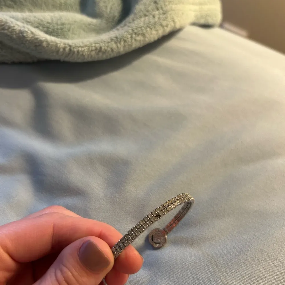 Silver Sparkling Crystal Bracelet Timeless Design - Image 3