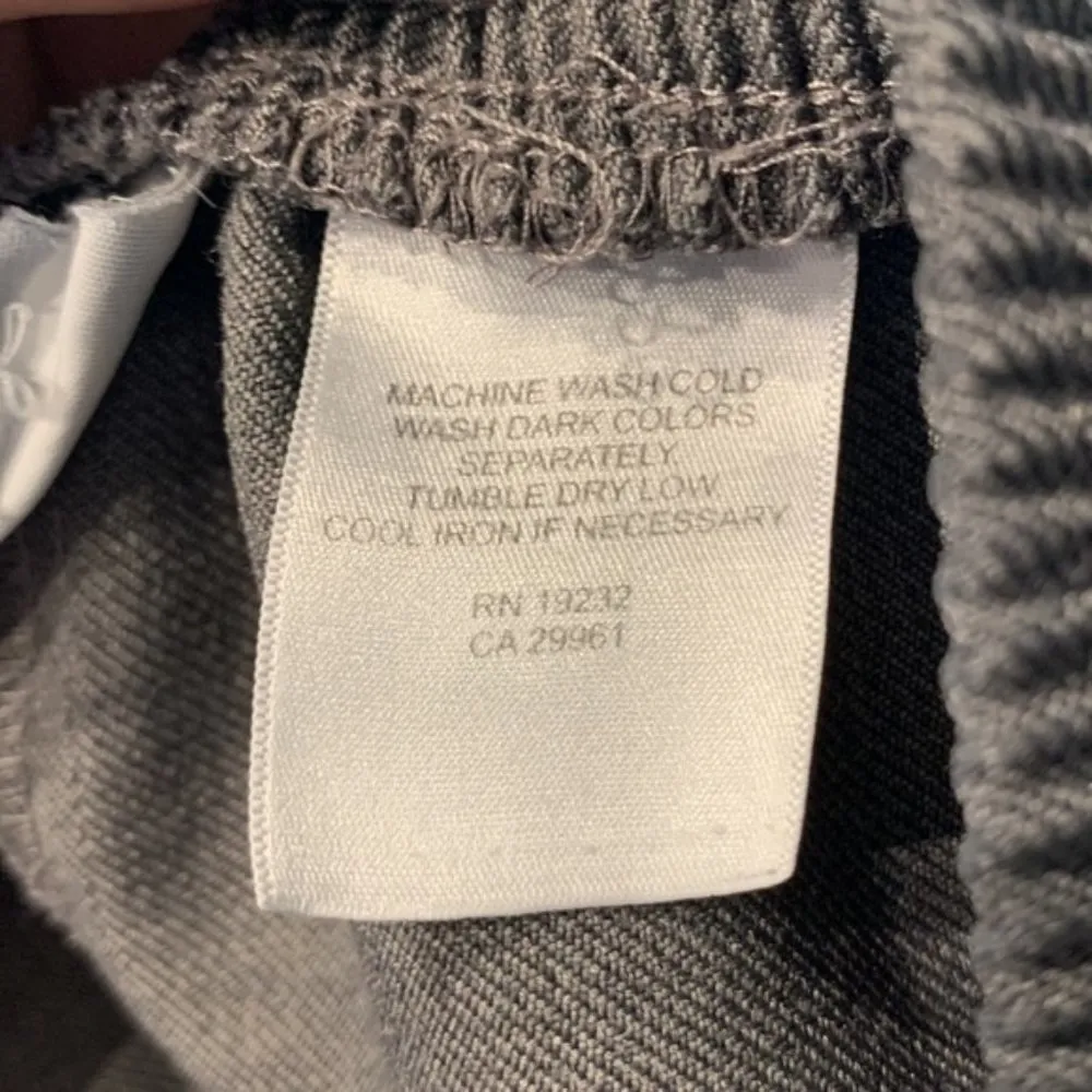 Women's Alfred Dunner Elastic Waist Gray Pull-On 26" Pants Size 16P EUC #6691 - Image 7