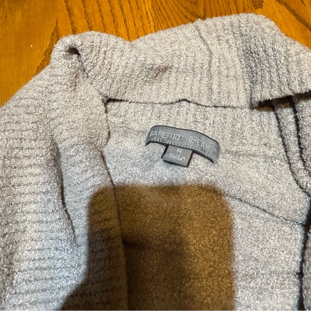 Barefoot Dreams Sweater Size Medium - Image 2
