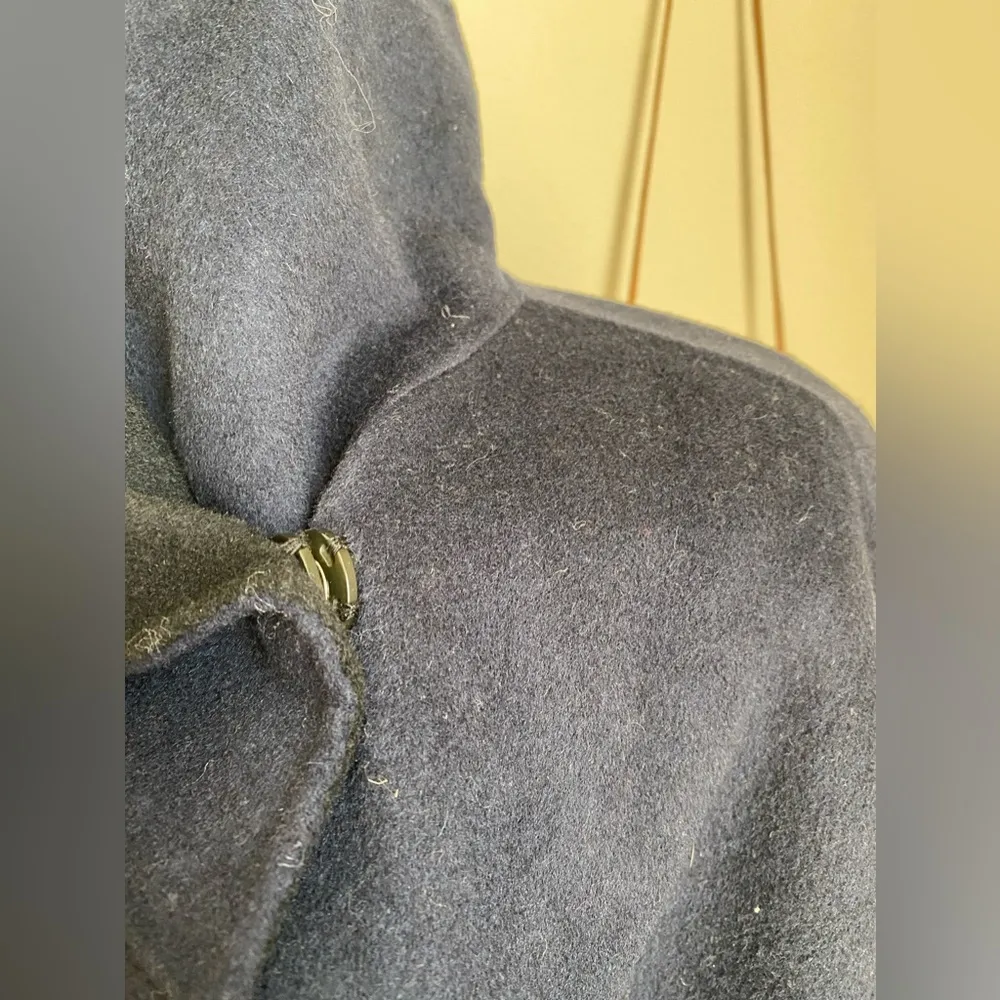 Banana Republic Navy Knit Cape Poncho Sweater, Size Medium - Image 4