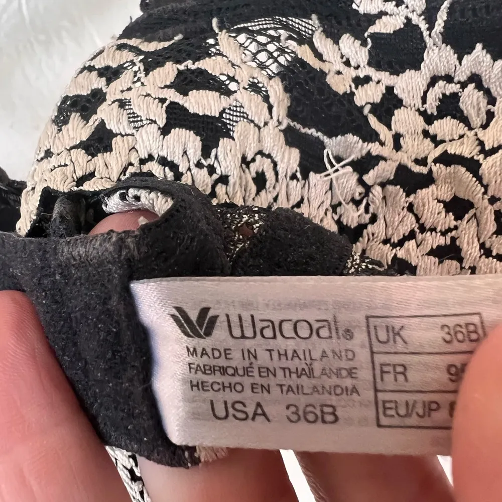 Wacoal  black underwire lined white lace bra size 36B - Image 6