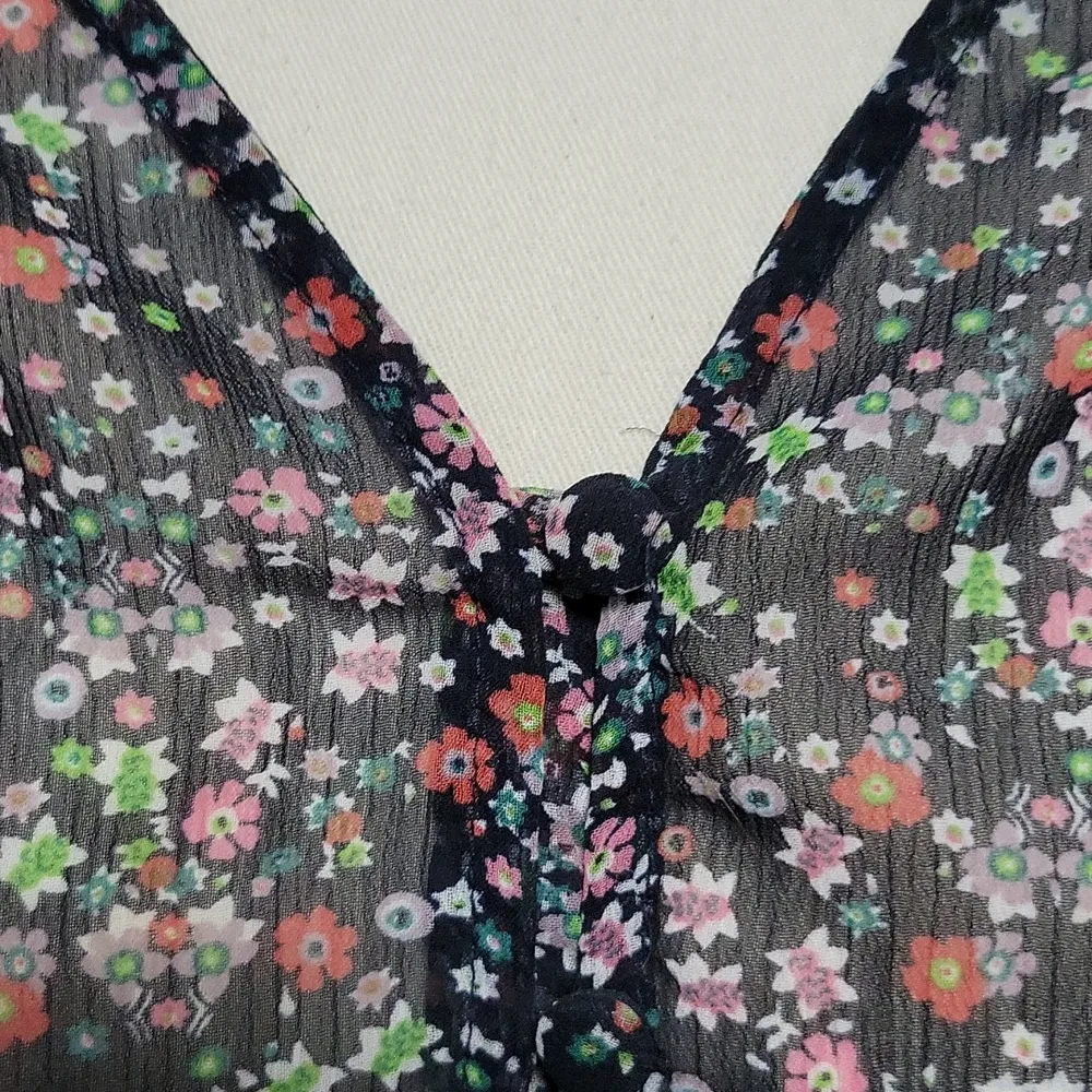 Liz Claiborne navy ditsy floral sheer button down size mp - Image 3