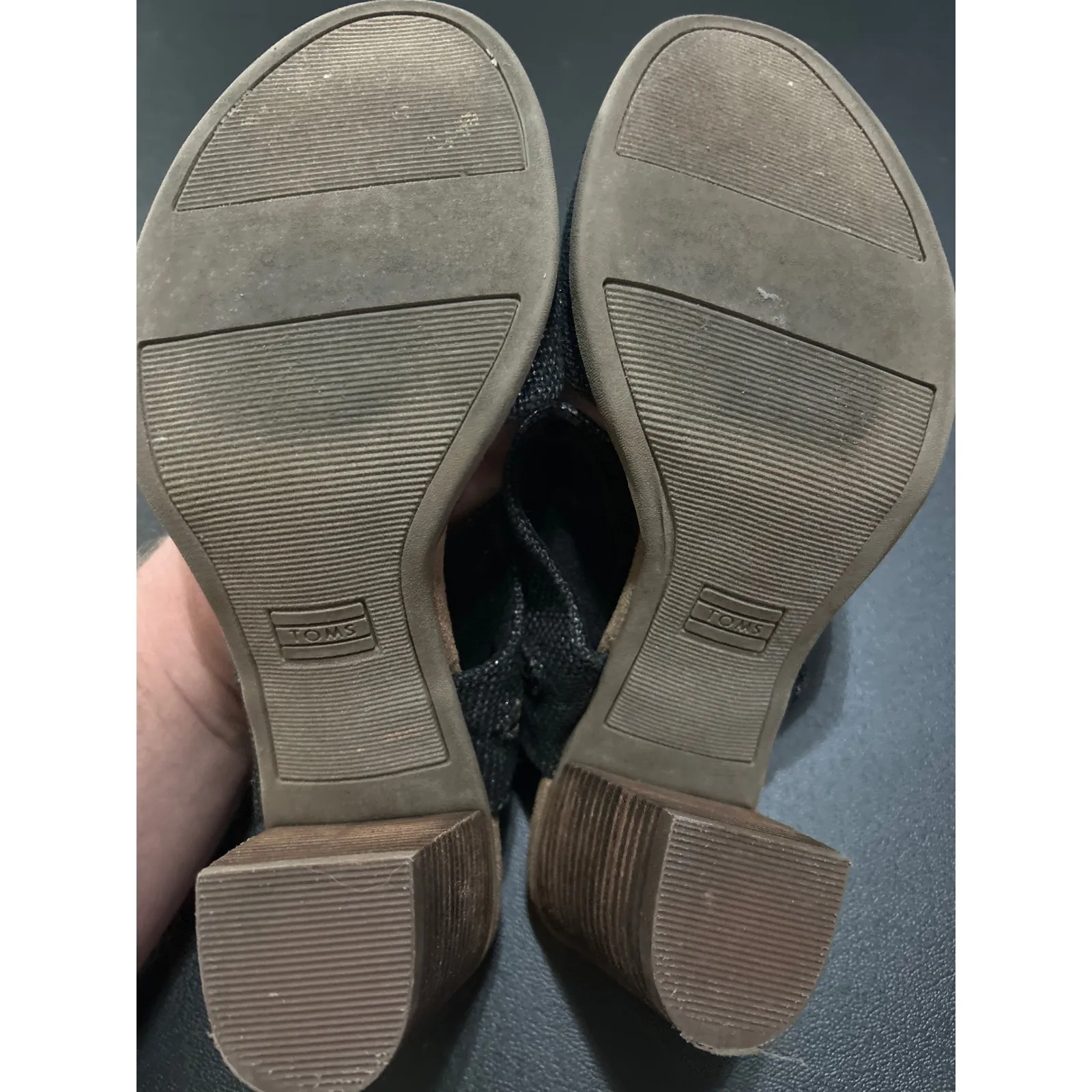 TOMS‎ Black Sparkle Ankle Strap Wedge Heels Sandals Shoes - Image 5