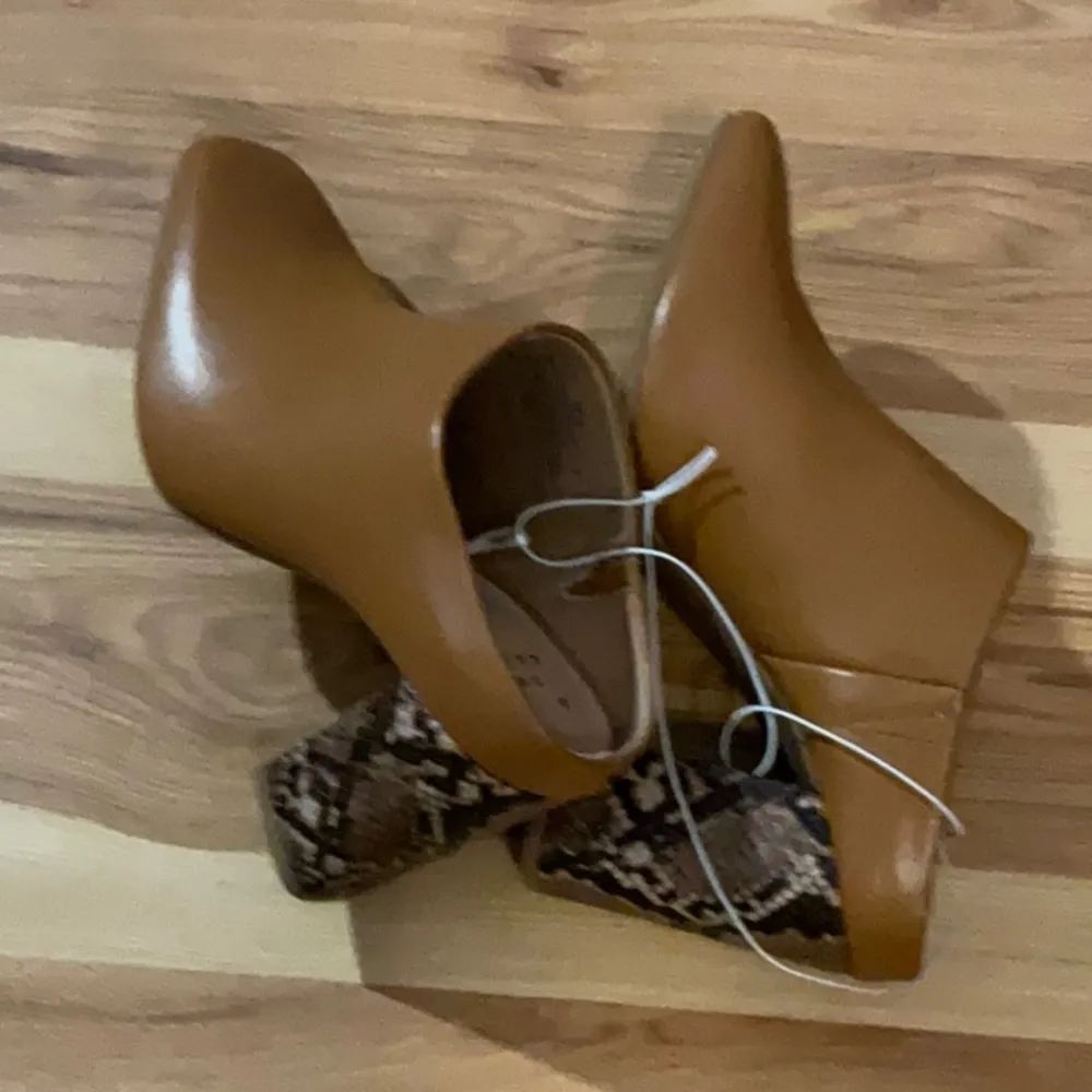 A New Day Women Paula Mule Heels Snake Print Size 91/2 - Image 4