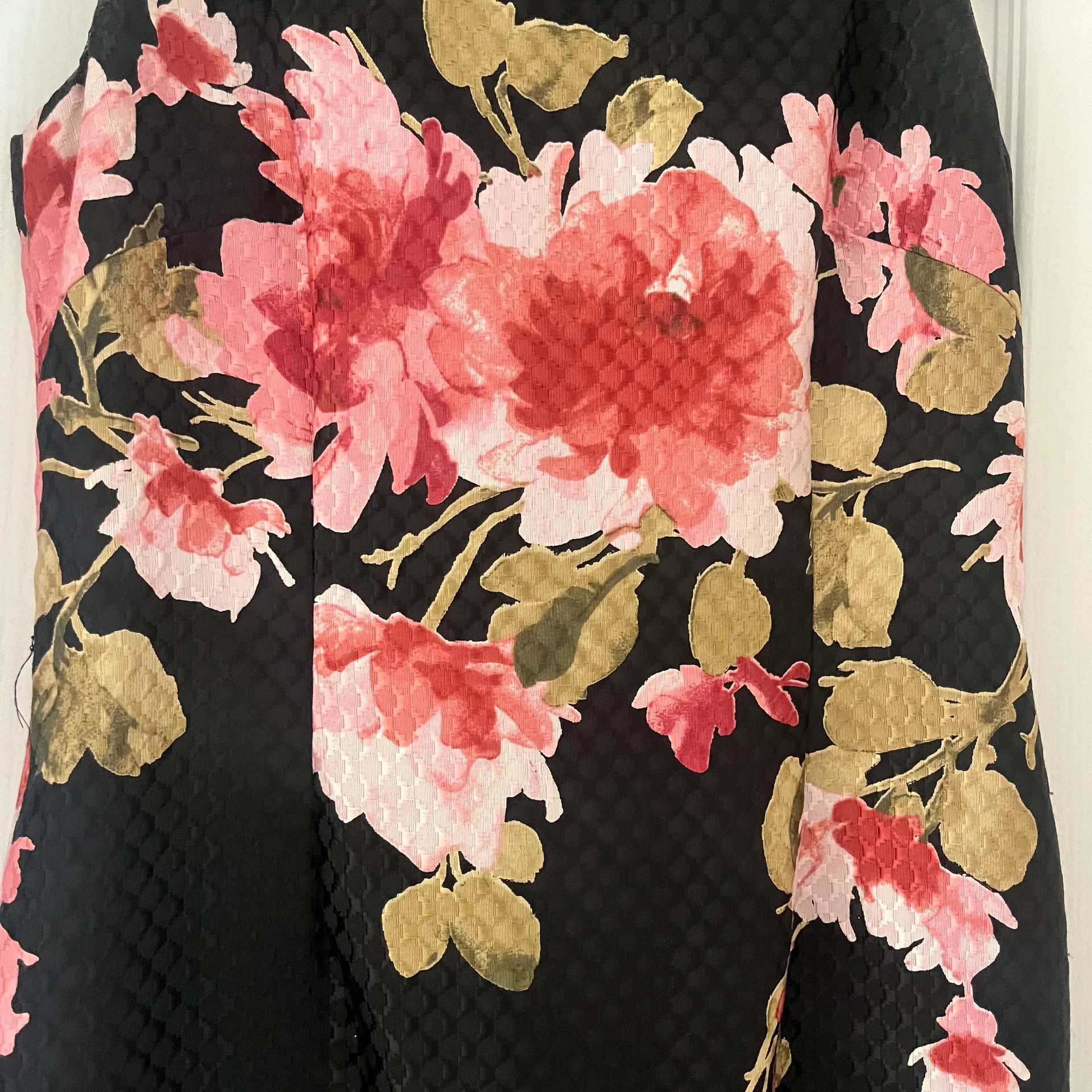 Tahari Jacquard Floral Sheath Dress - Black Pink Florals 4 Petite - Image 4