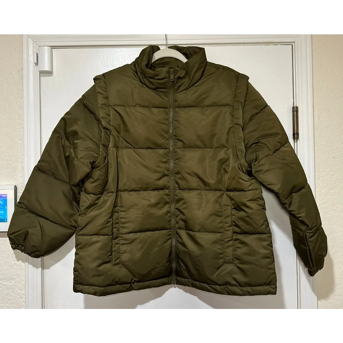We Wore What Zip Off Sleeve Puffer Jacket Military Olive Size Medium NWT Stylish - Image 2