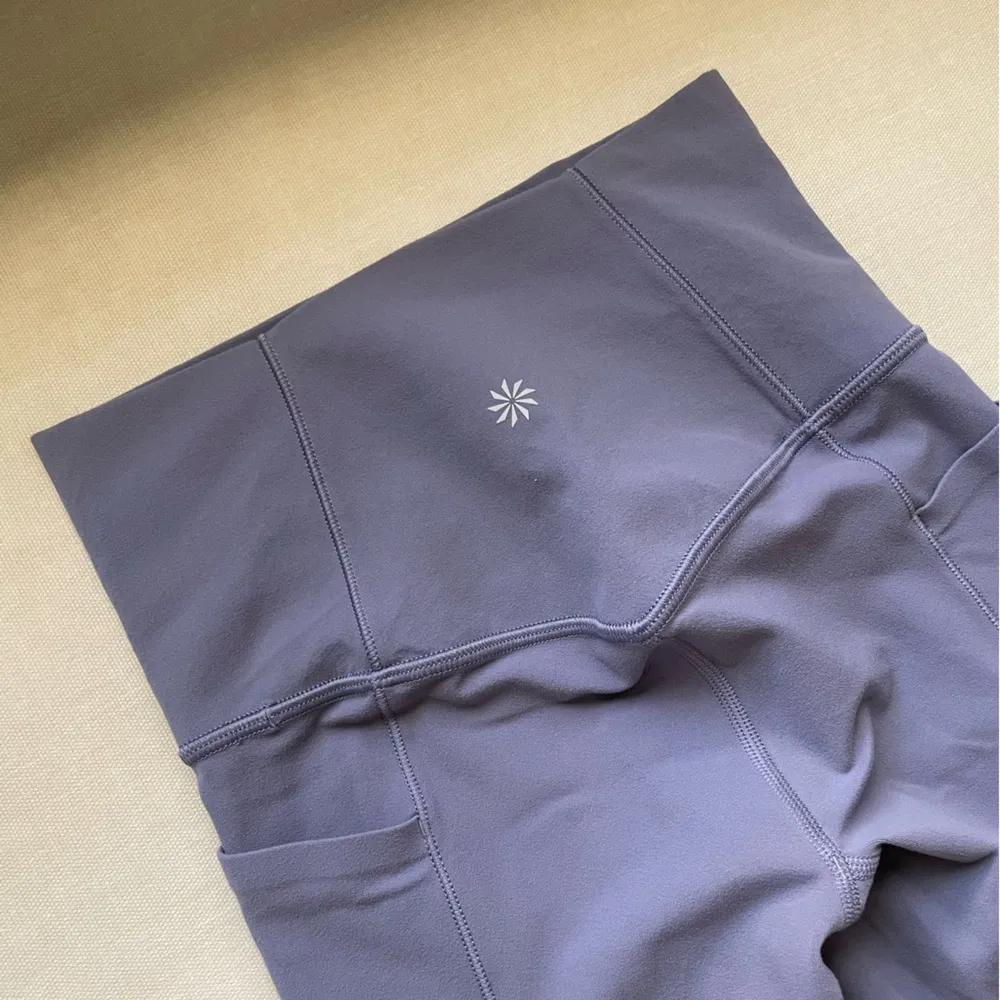 Salutation Stash Pocket High Rise 7/8 Legging - Image 8