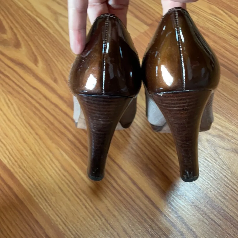 JOAN & DAVID Brown Heels Size 8.5 - Image 4