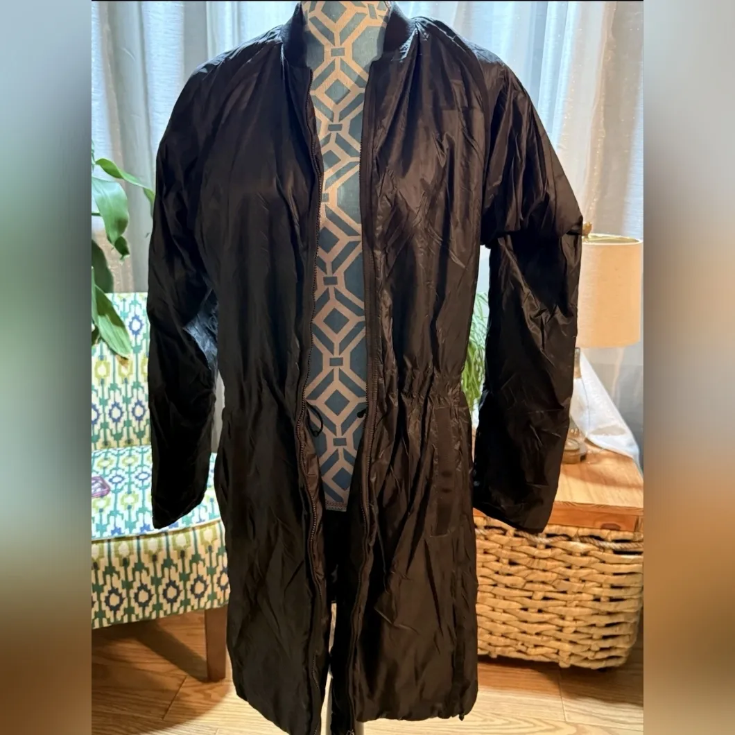 Athleta Summit Black Insulated Longline Parka Rain Jacket Size Medium - Image 4
