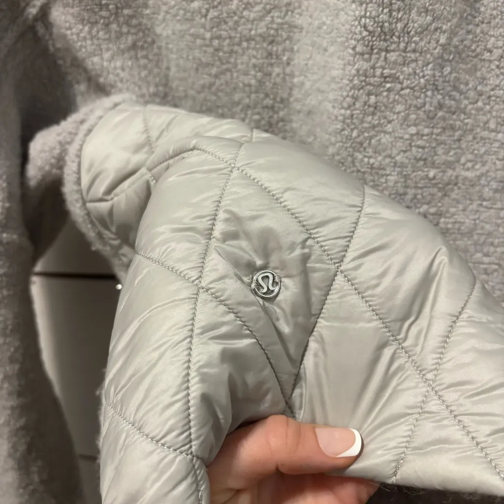 Lululemon Show Me the Sherpa Jacket - Image 8