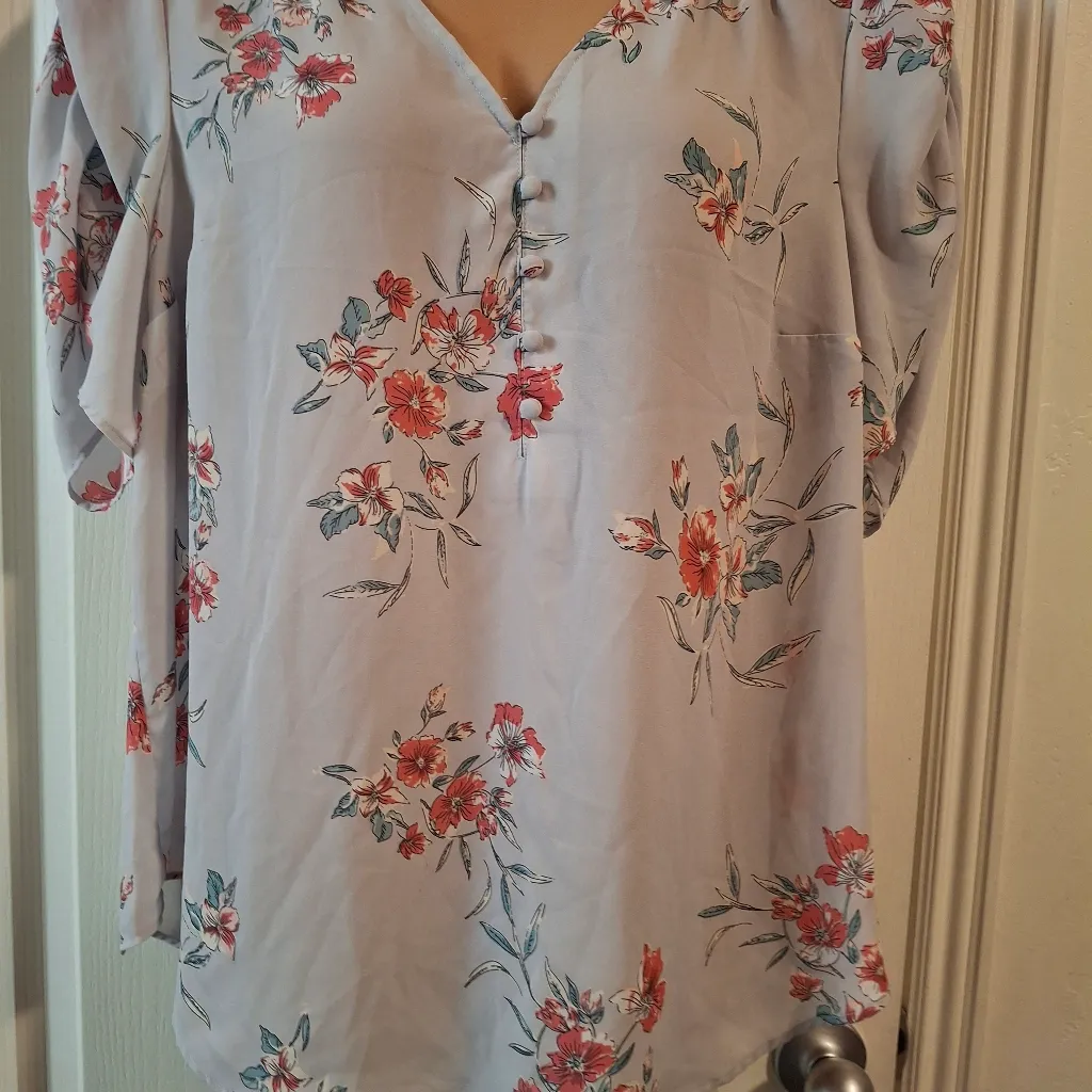Torrid Sz 3 Floral Button-Down Blouse - Image 4