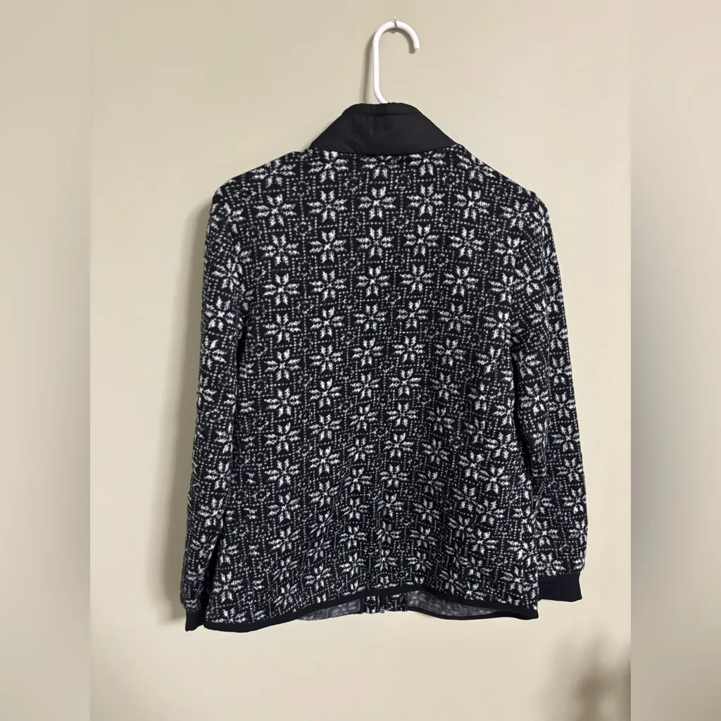 Talbots Geo Snowflake Print Cozy Jacket Womens Size Medium Zip Up Black White - Image 2