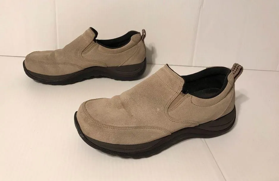 L.L. Bean suede slip on comfort moss shoe women size 8 W - Image 2