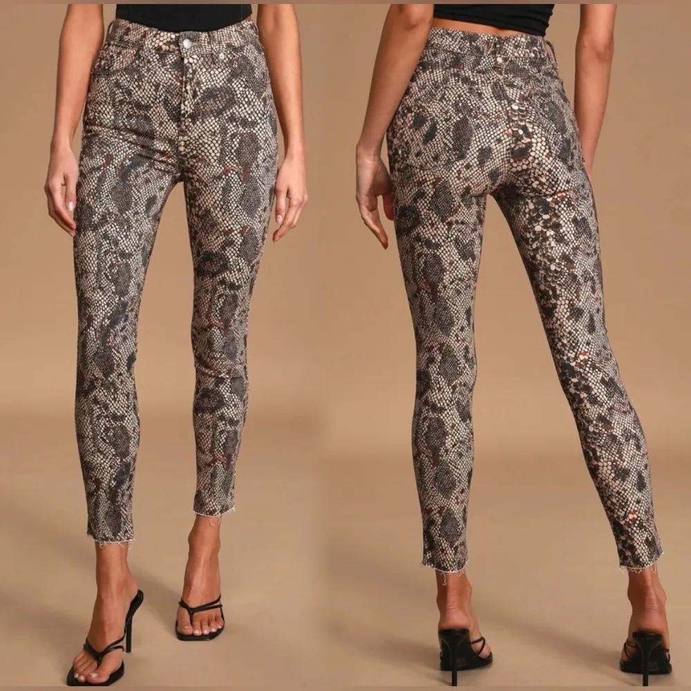 Free People Two Faced Snakeskin Print Skinny Jeans Size 31 - Image 2