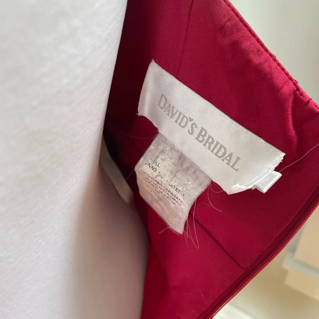 David’s Bridal Crimson Red Floral Jacquard Ballet Scoop Neck Formal Dress Size 6 - Image 5