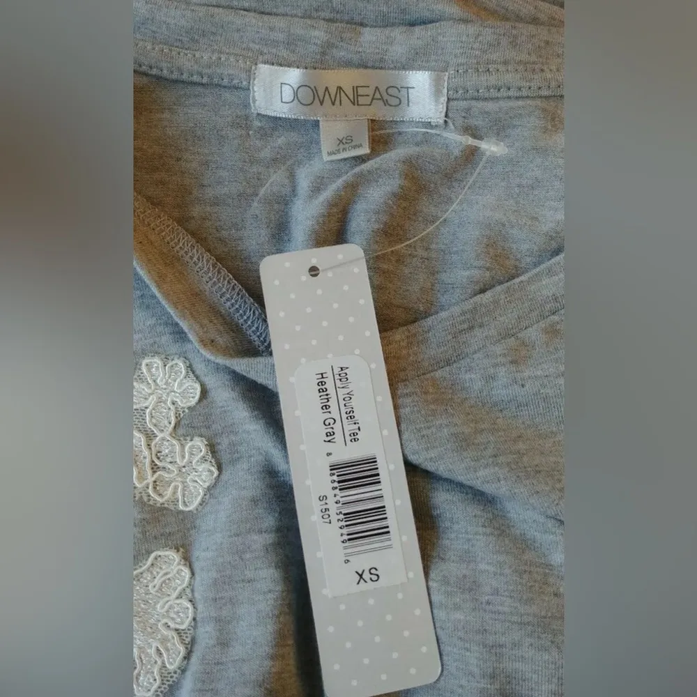 NWT DownEast Modcloth Heather Gray & White Lace Soft Jersey T-Shirt Top Size XS - Image 7