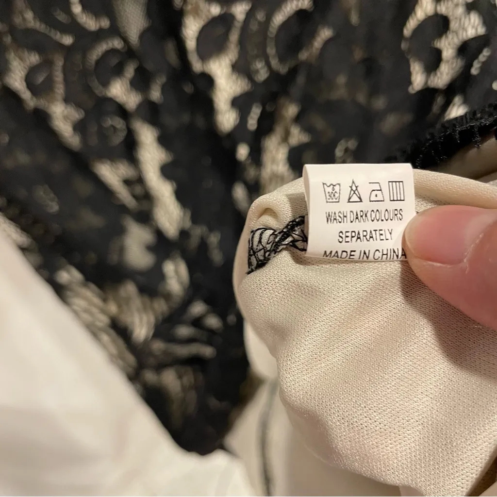 Adorable NWT black lace stretchy liner whimsigoth boho scalloped sleeve dress Size L - Image 8