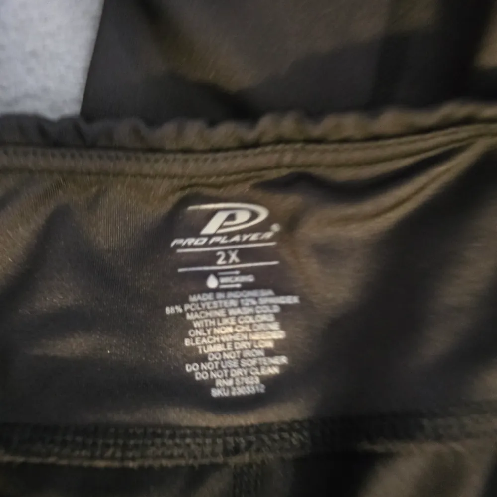 Stylish Black Workout Leggings - Image 3