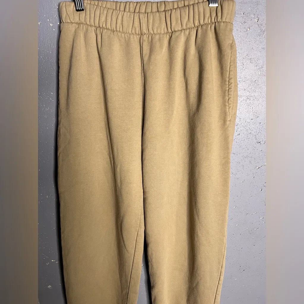 Brandy Melville John Galt Sweatpants size Small - Image 4