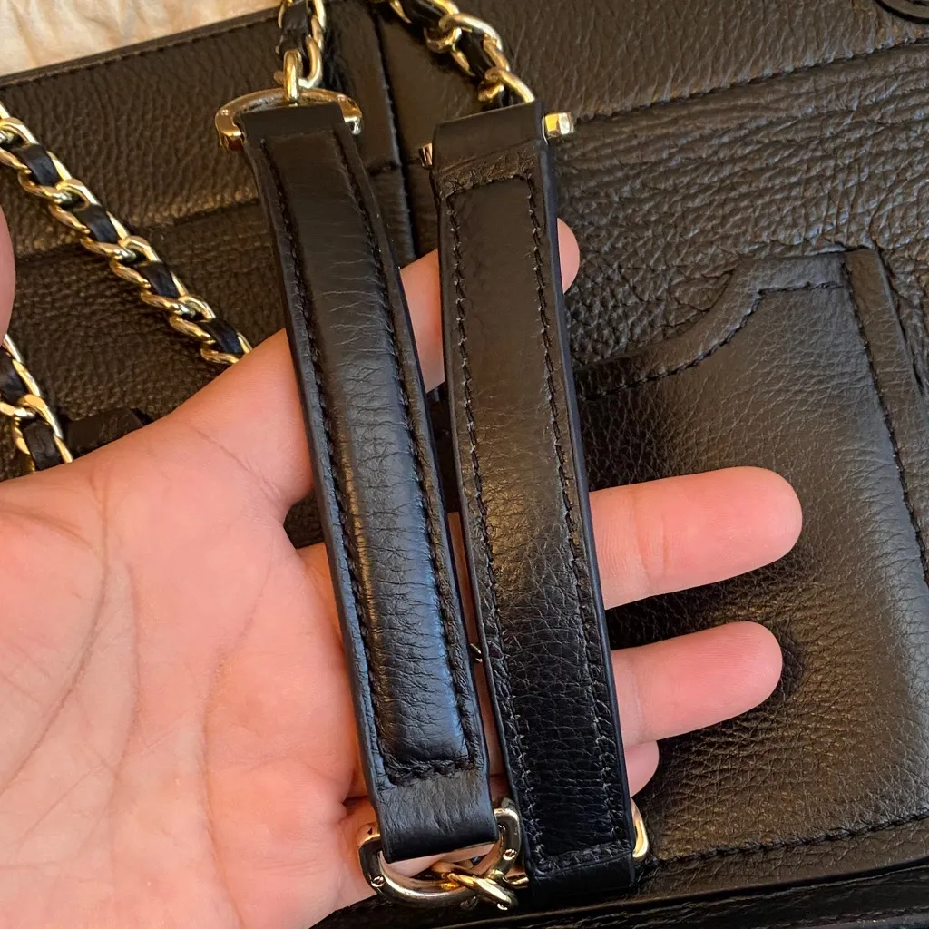 Tory Burch Marion Black Leather Shoulder Bag with Gold Chain - Image 8