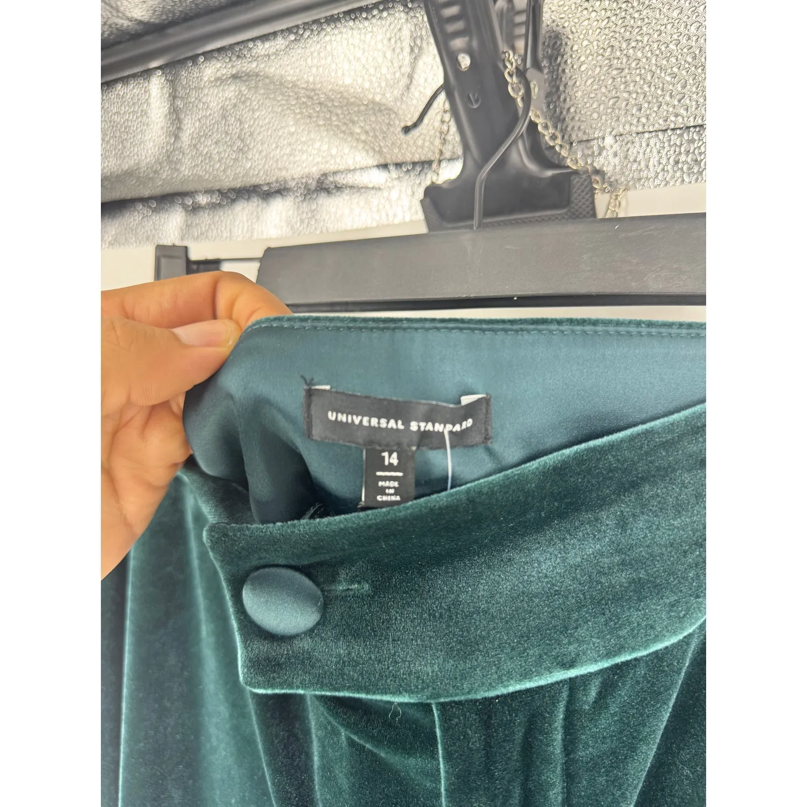 NWT Universal Standard Farrah Velvet Pants Forest Green - Image 3