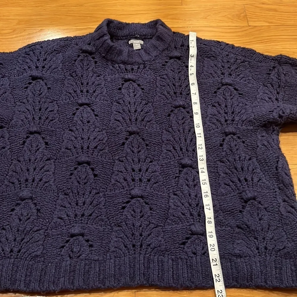 AERIE women’s navy blue knit pull over sweater size medium. - Image 5