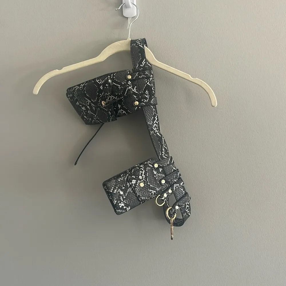 Snakeprint Faux Leather Belt Bag - Image 2